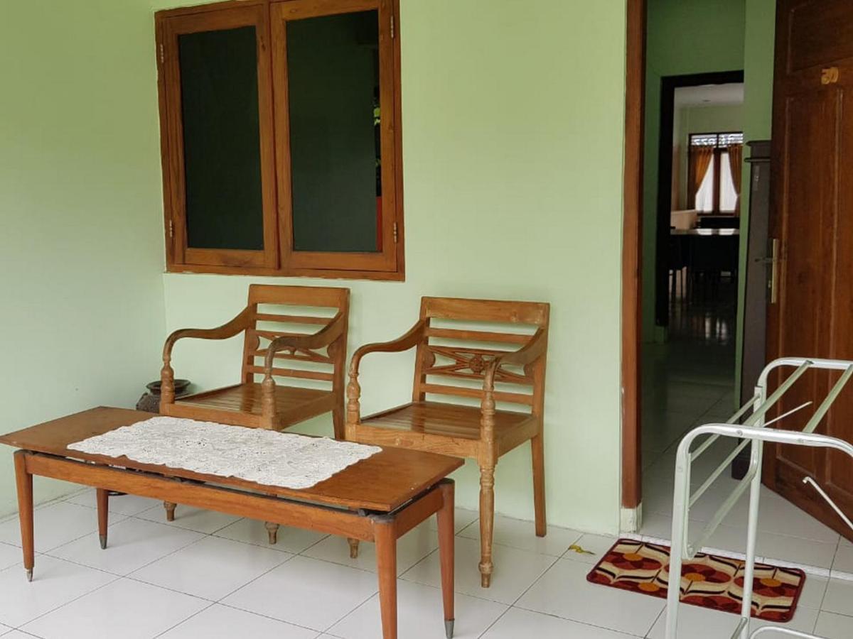 فندق Embe Pitoe Syariah Gejayan Mitra Reddoorz Pakualaman المظهر الخارجي الصورة
